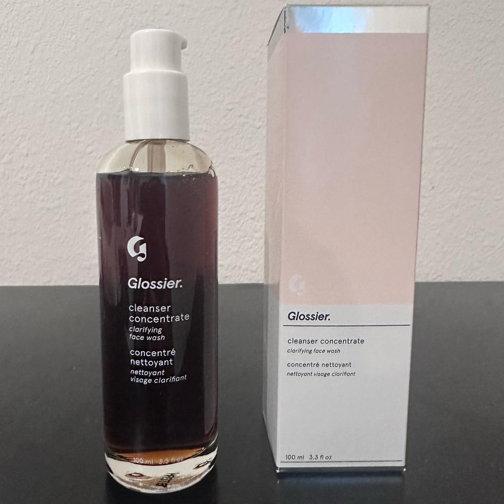 COPY - Glossier concentrate AHA clarifying and exfoliating face wash